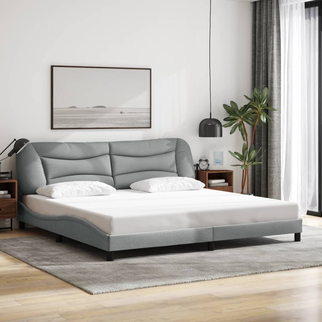 Cadre de lit avec LED sans matelas Hvar gris clair 200x200 cm tissu - XIOS