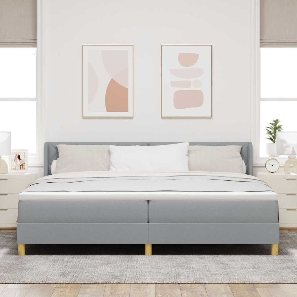 Lit à Ressorts avec matelas Gris clair 200 x 200 cm tissu - XIOS